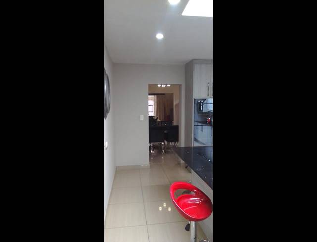 3 BEDROOM HOUSE FOR SALE IN KENSINGTON